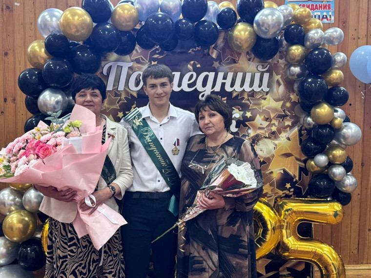 Последний звонок в Верхнелюбажской школе-интернате!.
